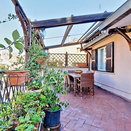 Frattina Family Romantic Superior Suite Εξωτερικό φωτογραφία