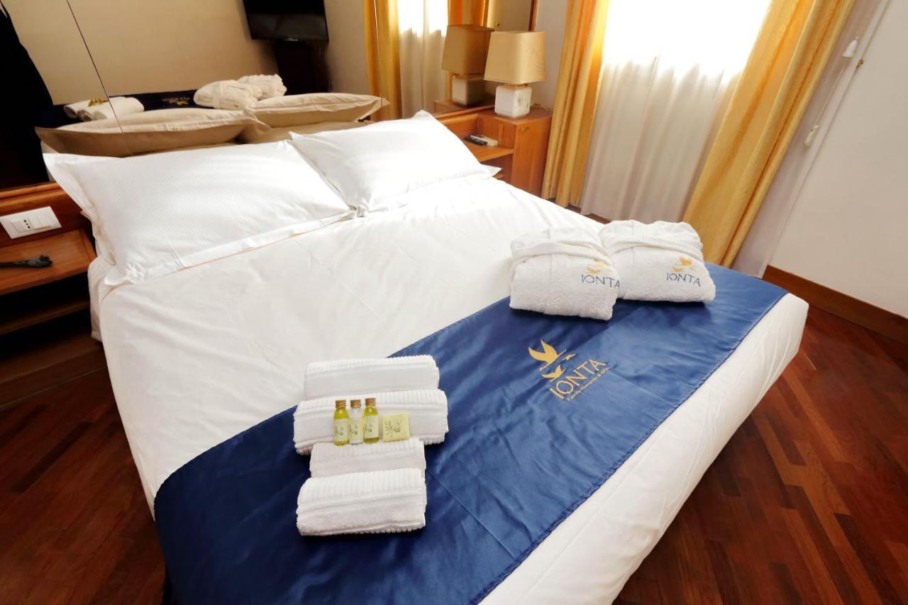Frattina Family Romantic Superior Suite Εξωτερικό φωτογραφία