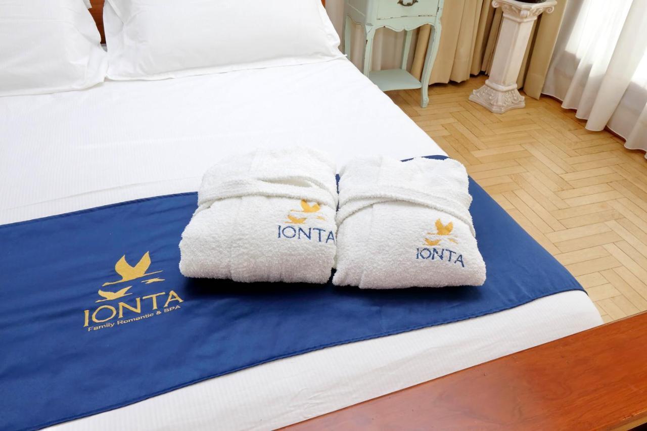 Frattina Family Romantic Superior Suite Εξωτερικό φωτογραφία