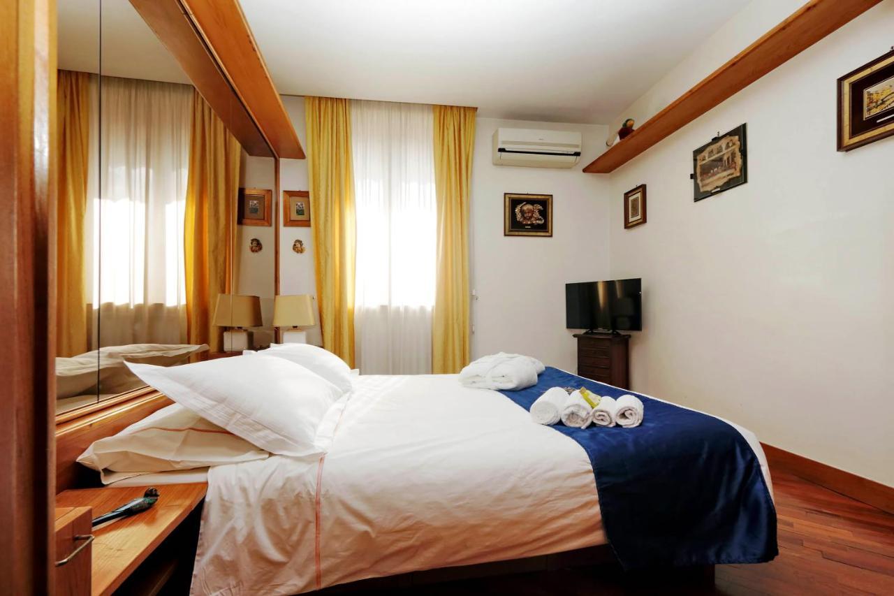 Frattina Family Romantic Superior Suite Εξωτερικό φωτογραφία