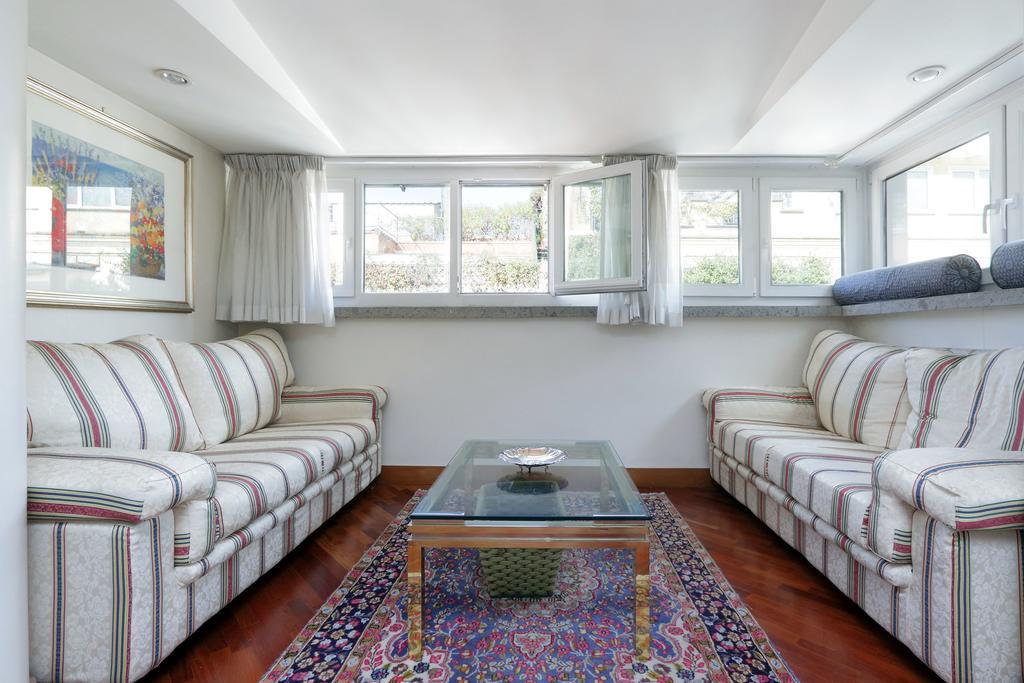 Frattina Family Romantic Superior Suite Εξωτερικό φωτογραφία
