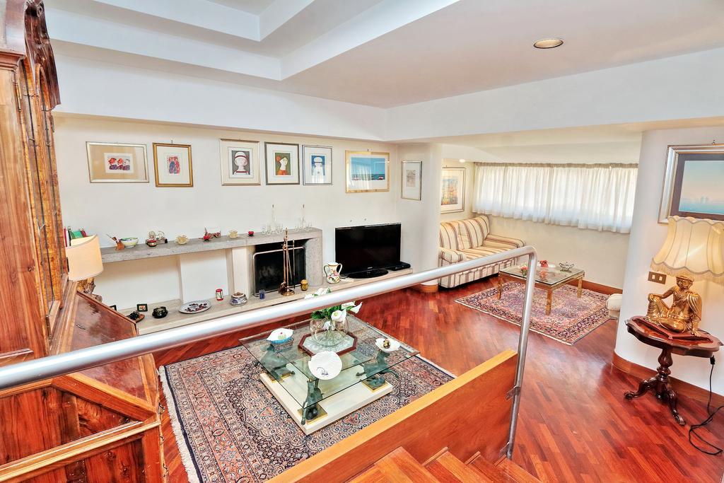 Frattina Family Romantic Superior Suite Εξωτερικό φωτογραφία