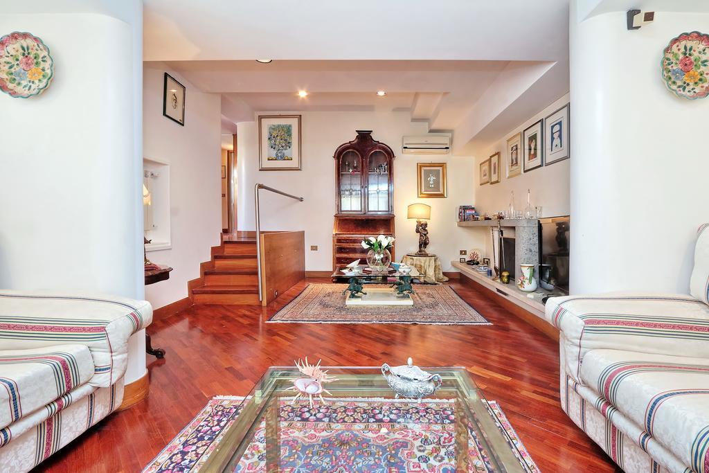 Frattina Family Romantic Superior Suite Εξωτερικό φωτογραφία
