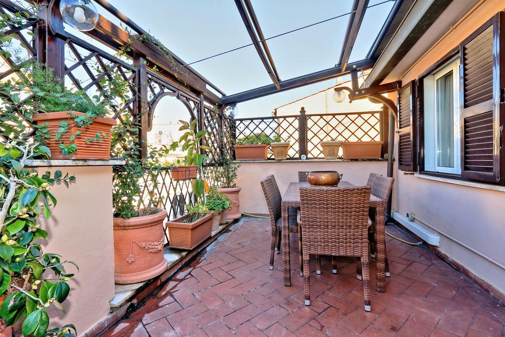 Frattina Family Romantic Superior Suite Εξωτερικό φωτογραφία