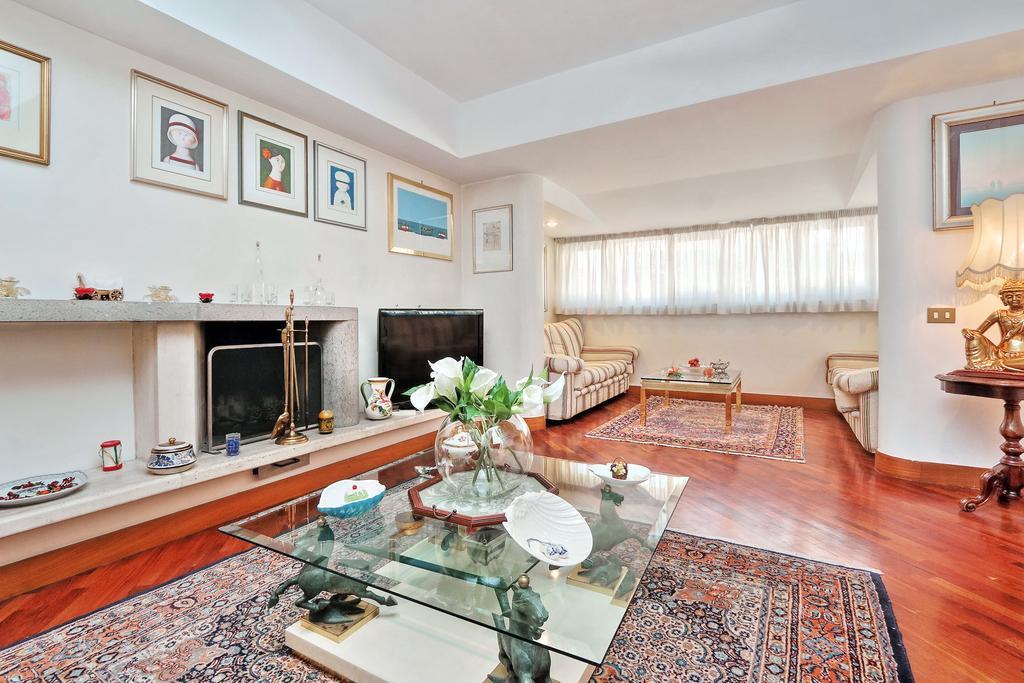 Frattina Family Romantic Superior Suite Εξωτερικό φωτογραφία