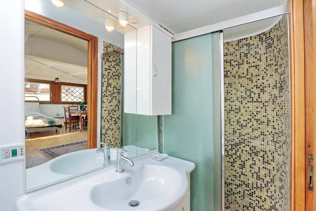 Frattina Family Romantic Superior Suite Εξωτερικό φωτογραφία